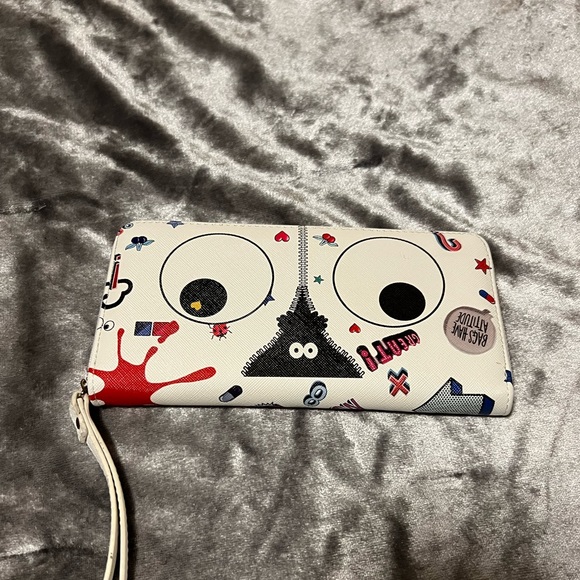 Eyes on you by Michelle boutique wallet - Picture 1 of 2